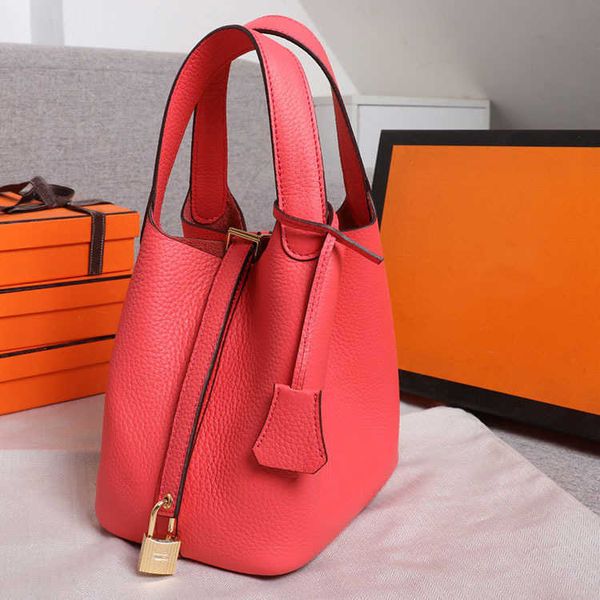 designer original herms vegetable basket women's bag 2023 upgraded cowhide hand s lychee pattern head layer bucket bag
designer original herms vegetable basket women's bag 2023 upgraded cowhide hand s lychee pattern head layer bucket bag