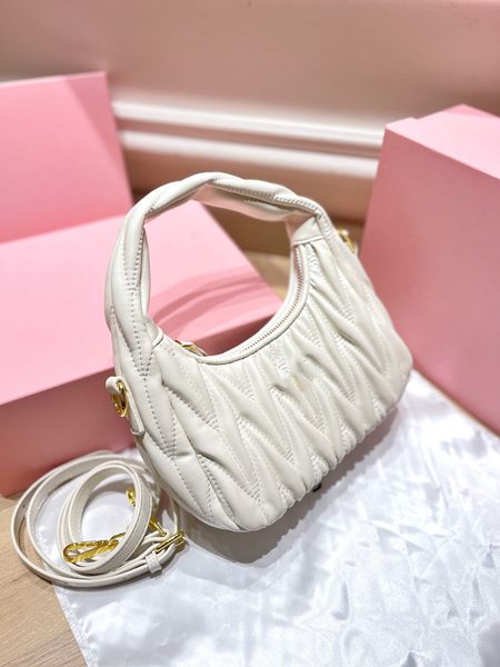 luxury underarm satchel pleated hobo bag luxury handbag brand senior designer women's shoulder bag purse sheepskin soft leather high-gr
luxury underarm satchel pleated hobo bag luxury handbag brand senior designer women's shoulder bag purse sheepskin soft leather high-gr