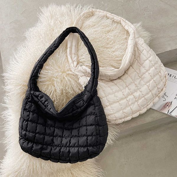 casual lattice pattern handle bag solid eiderdown women shoulder handbag large capacity street travel satchel crossbody bags 230308
casual lattice pattern handle bag solid eiderdown women shoulder handbag large capacity street travel satchel crossbody bags 230308