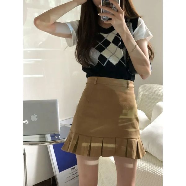 skirts skirts women summer ruffles korean style hip-skirt slender mini fashion leisure solid ulzzang black womens faldas chic retro 230308
skirts skirts women summer ruffles korean style hip-skirt slender mini fashion leisure solid ulzzang black womens faldas chic retro 230308