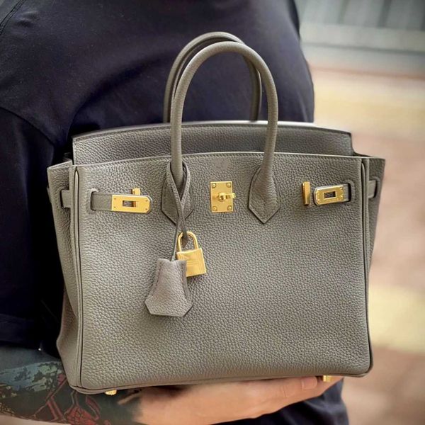 8a quality h ermes brikiss shoulder bags for women bag togo layer cowhide lychee grain gold buckle leather womens bag large capacity commut
8a quality h ermes brikiss shoulder bags for women bag togo layer cowhide lychee grain gold buckle leather womens bag large capacity commut