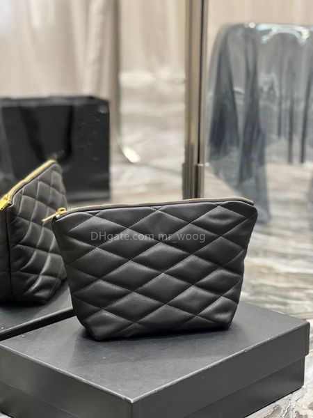 2023 new series quilted hold bag envelope style designer bag change coin tote 5 qualities
2023 new series quilted hold bag envelope style designer bag change coin tote 5 qualities