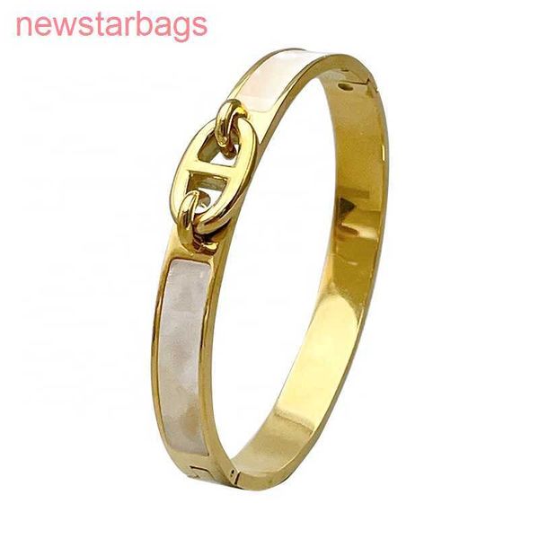 designer herms bracelet for sale 18k gold plated stainless steel jewelry shell pig nose buckle accessories bangle for women party bracelets, Golden;silver
designer herms bracelet for sale 18k gold plated stainless steel jewelry shell pig nose buckle accessories bangle for women party bracelets, Golden;silver