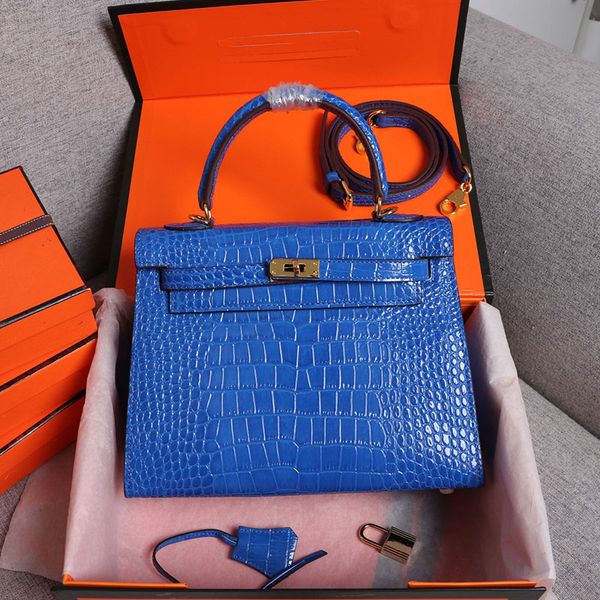 crocodile handbag plain cowhide genuine leather shoulder bags women crossbody bags gold hardware buckle classic letter lock trim removable s
crocodile handbag plain cowhide genuine leather shoulder bags women crossbody bags gold hardware buckle classic letter lock trim removable s