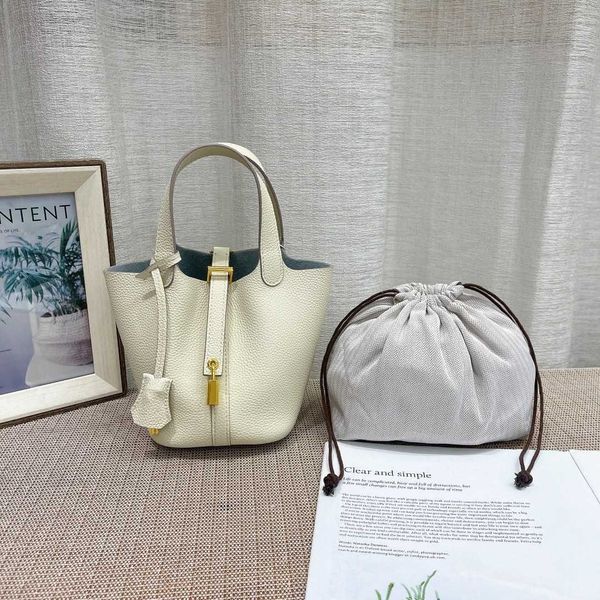 h bag designer original 2023 new mini vegetable basket bucket bag lychee pattern head layer togo leather mini handbag
h bag designer original 2023 new mini vegetable basket bucket bag lychee pattern head layer togo leather mini handbag