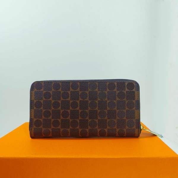 fashion black empreinte women wallets clutch long wallet pu leather single zipper classic corn clip 60017 card holder purse1, Red;black
fashion black empreinte women wallets clutch long wallet pu leather single zipper classic corn clip 60017 card holder purse1, Red;black
