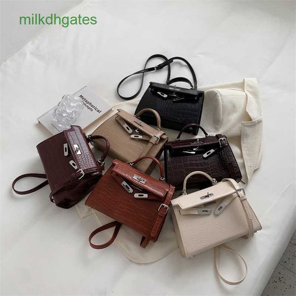 h kelys designer bags fashionable small square 2023 new westernized handbag casual shoulder messenger women's
h kelys designer bags fashionable small square 2023 new westernized handbag casual shoulder messenger women's