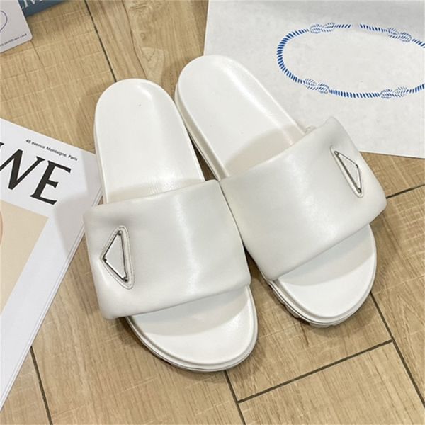 2023 women sandals designer triangle leather rubber black and white flat bottom slippers
2023 women sandals designer triangle leather rubber black and white flat bottom slippers