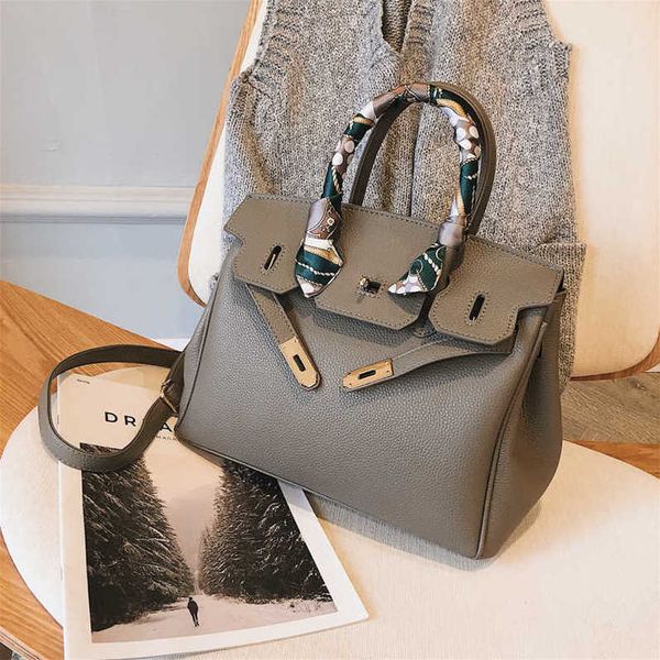 designer handbags h. pattern large litchi portable korean version bag bag autumn and winter fashion scarves bag slung women's bag shoul
designer handbags h. pattern large litchi portable korean version bag bag autumn and winter fashion scarves bag slung women's bag shoul