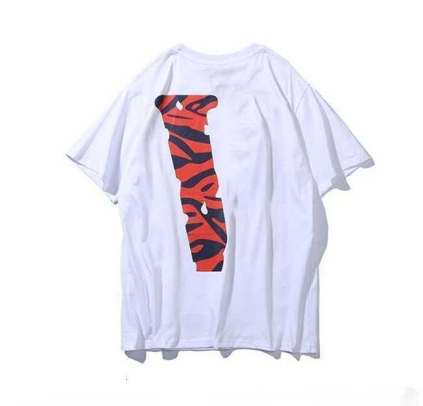 21ss t-shirt big v men and women loose casual smoke angel friends short vlones sleeve ym, White;black
21ss t-shirt big v men and women loose casual smoke angel friends short vlones sleeve ym, White;black