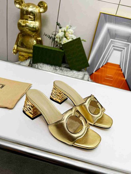 luxury designer women's shoes classic fashion flat sandals channel thick bottom casual open-toe summer fashion women's shoes beach, Black
luxury designer women's shoes classic fashion flat sandals channel thick bottom casual open-toe summer fashion women's shoes beach, Black
