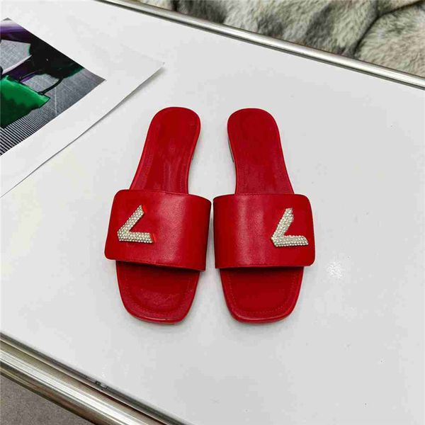 fashion slippers 2023 luxury design summer louiseity men and women flat shoes thick sole leather rubber letter logo casual cartoon slippers, Black
fashion slippers 2023 luxury design summer louiseity men and women flat shoes thick sole leather rubber letter logo casual cartoon slippers, Black