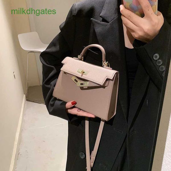 h kelys designer bags this year's popular for women new online celebrity versatile fashion shoulder high texture light luxury portable
h kelys designer bags this year's popular for women new online celebrity versatile fashion shoulder high texture light luxury portable