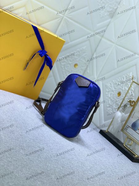 women luxurys monograms handbag pillow phone pouch crossbody bag m81716 classic cross body bag purse ladies designer bags
women luxurys monograms handbag pillow phone pouch crossbody bag m81716 classic cross body bag purse ladies designer bags