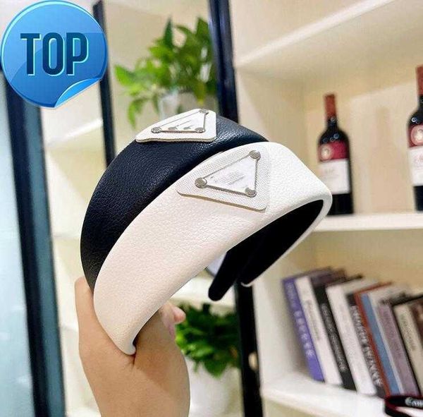 luxury designer brand letter printing triangle sign headband hairbands fashion women solid color turban bandana pu leather, Silver
luxury designer brand letter printing triangle sign headband hairbands fashion women solid color turban bandana pu leather, Silver