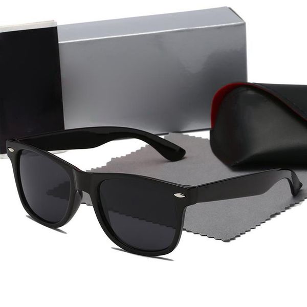 2022 designer polarized luxury sunglasses for men women vintage sun glass uv400 eyewear fashion glasses pc frame polaroid lens hig242w, White;black
2022 designer polarized luxury sunglasses for men women vintage sun glass uv400 eyewear fashion glasses pc frame polaroid lens hig242w, White;black