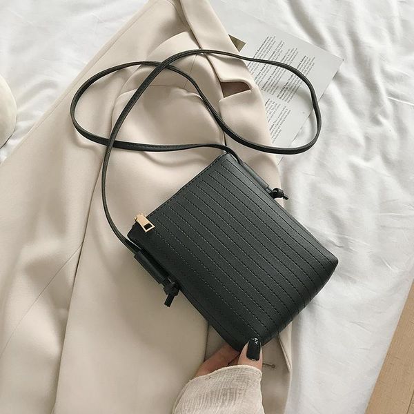 shoulder bags women's messenger mini mobile phone bag square simple fashion pu all-match cute coin purse
shoulder bags women's messenger mini mobile phone bag square simple fashion pu all-match cute coin purse