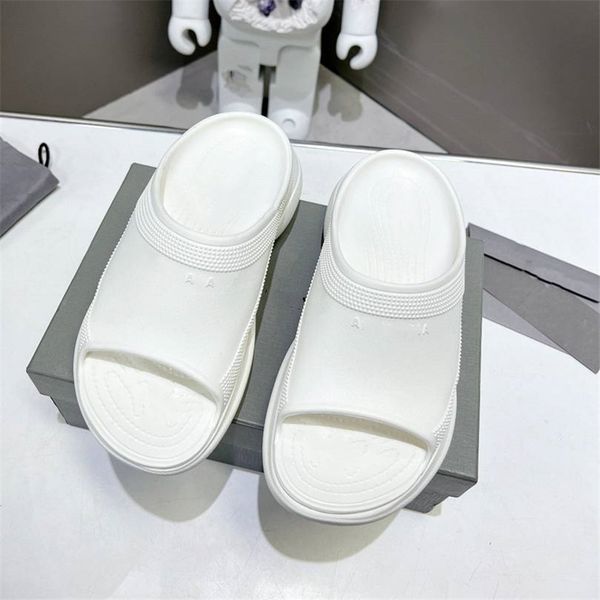 fashion slippers 2023 balencaigaity luxury design summer men's and women's flats thick soled leather rubber lettering logo casual, Black
fashion slippers 2023 balencaigaity luxury design summer men's and women's flats thick soled leather rubber lettering logo casual, Black