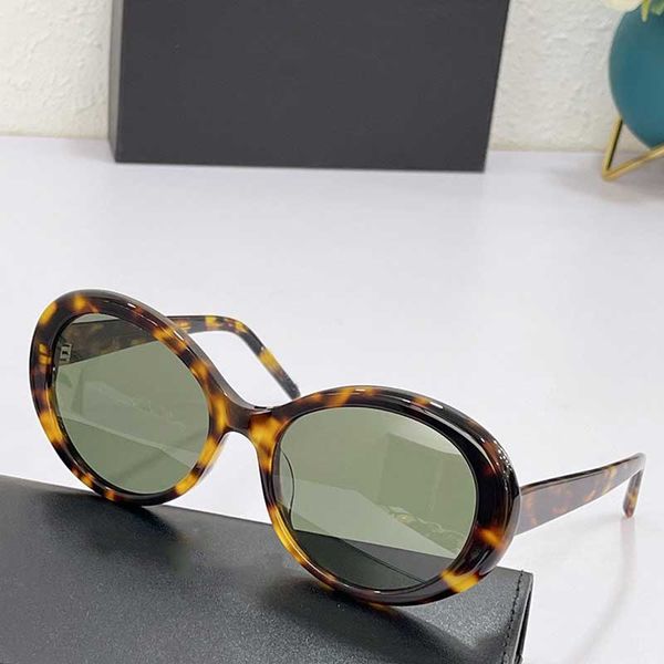 summer luxury female designer oval acetate frame havana high-quality tortoiseshell sunglasses casual outdoor mirror leg engraved with logo w, White;black
summer luxury female designer oval acetate frame havana high-quality tortoiseshell sunglasses casual outdoor mirror leg engraved with logo w, White;black