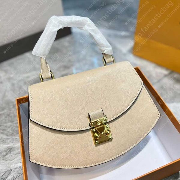 classic old flower fan-shaped messenger bag single shoulder crossbody handbag embossed lamb wool print fashion
classic old flower fan-shaped messenger bag single shoulder crossbody handbag embossed lamb wool print fashion