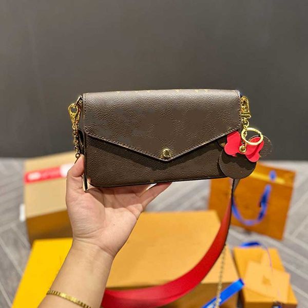 chain bag single shoulder bag crossbody bag armpit bag fashion simple and versatile
chain bag single shoulder bag crossbody bag armpit bag fashion simple and versatile