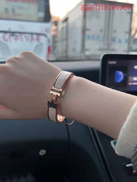 designer herm bracelet for sale new enamel bracelet high-end h letter buckle classic rose gold couple k4hx, Golden;silver
designer herm bracelet for sale new enamel bracelet high-end h letter buckle classic rose gold couple k4hx, Golden;silver