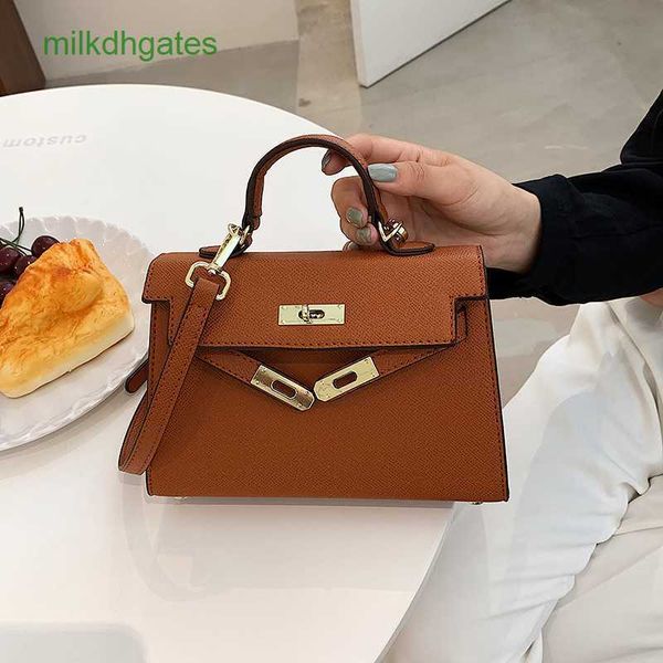 h kelys designer bags high class fashion women's 2023 new style fashionable and stylish versatile ins messenger texture one shoulder
h kelys designer bags high class fashion women's 2023 new style fashionable and stylish versatile ins messenger texture one shoulder