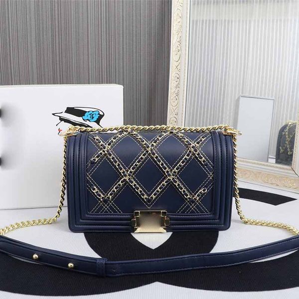 designer embroidered tote bag women's shoulder crossbody bag leather handbag purse metal chain women messenger bag large capacity adjus
designer embroidered tote bag women's shoulder crossbody bag leather handbag purse metal chain women messenger bag large capacity adjus