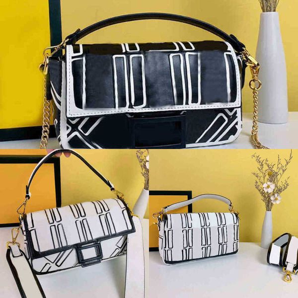 shoulder bag baguette designer bag women graffiti handbag leather messenger crossbody bags lady letter print tote purse 220524
shoulder bag baguette designer bag women graffiti handbag leather messenger crossbody bags lady letter print tote purse 220524