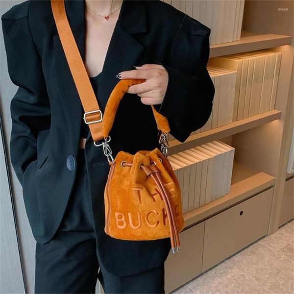 shoulder bags luxury the bucket lady's messenger trendy brand designer handbags crossbody handbag with plush bag
shoulder bags luxury the bucket lady's messenger trendy brand designer handbags crossbody handbag with plush bag