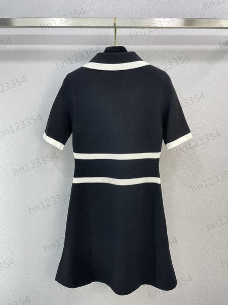 2023 summer dresses womens designer vintage art fashionable casual loose black knit skirt single row metal buckle with white lapel custom wo, Black;gray
2023 summer dresses womens designer vintage art fashionable casual loose black knit skirt single row metal buckle with white lapel custom wo, Black;gray