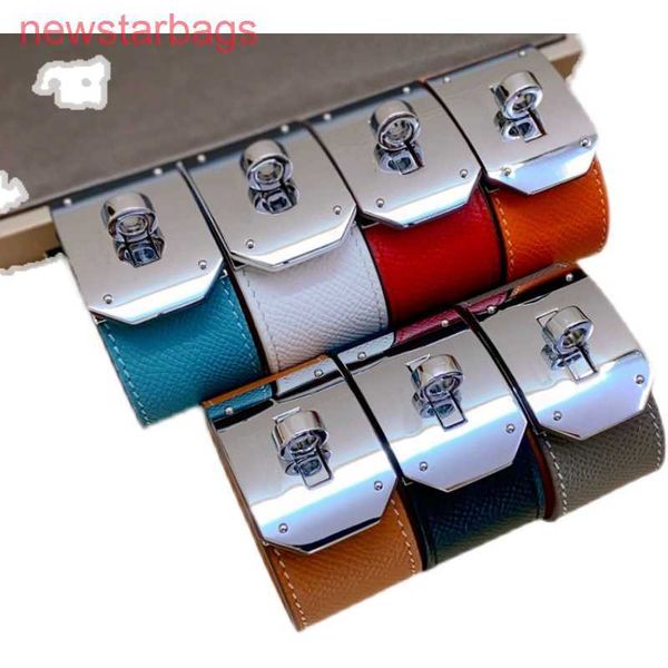 designer herms bracelet for sale head layer cowhide bracelet h buckle wide version women's high-end jewelry, Golden;silver
designer herms bracelet for sale head layer cowhide bracelet h buckle wide version women's high-end jewelry, Golden;silver
