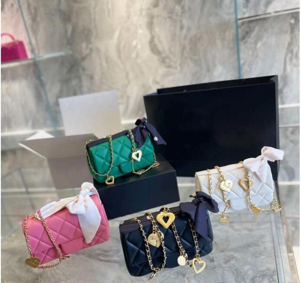 ladies lambskin flap shoulder bag double letters metal heart chain square fat crossbody bags with heart pattern ribbon outdoor handbag walle
ladies lambskin flap shoulder bag double letters metal heart chain square fat crossbody bags with heart pattern ribbon outdoor handbag walle