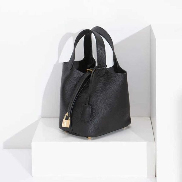 h bag designer original autumn and winter new style vegetable basket handbag large capacity advanced litchi pattern layer cowhide handheld v
h bag designer original autumn and winter new style vegetable basket handbag large capacity advanced litchi pattern layer cowhide handheld v