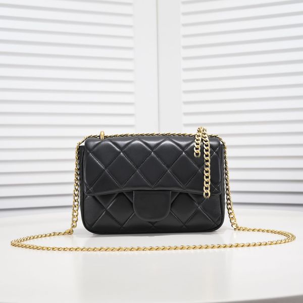 7a designer bag enamel women flap purse vintage gold chain handbags diamond lattice totes
7a designer bag enamel women flap purse vintage gold chain handbags diamond lattice totes