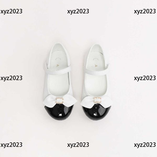 2023 girl flat shoes child sneakers kids athletic shoe knitted letter logo design box packaging well made size 26-35, Black;grey
2023 girl flat shoes child sneakers kids athletic shoe knitted letter logo design box packaging well made size 26-35, Black;grey