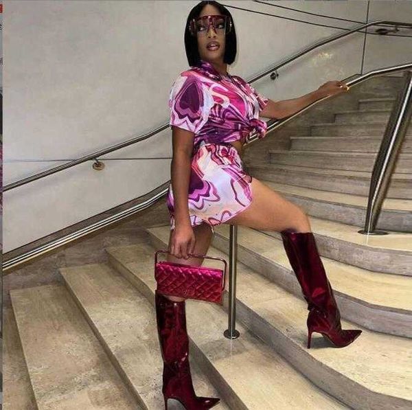 2023 2 piece sets for women tie dye print turn-down collar crop short sets high waist shorts vacation clubwear summer two piece sets, White;black
2023 2 piece sets for women tie dye print turn-down collar crop short sets high waist shorts vacation clubwear summer two piece sets, White;black