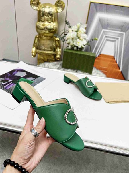 luxury designer women's shoes classic fashion flat sandals channel thick bottom casual open-toe summer fashion women's shoes beach, Black
luxury designer women's shoes classic fashion flat sandals channel thick bottom casual open-toe summer fashion women's shoes beach, Black