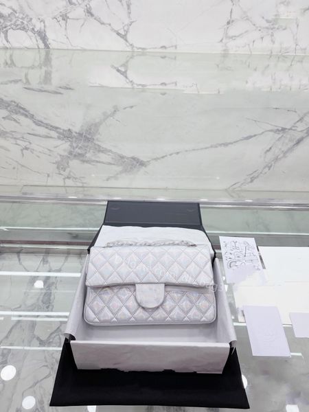 fashion shopping bag classic crossbody bag handbag one shoulder bag simple and elegant four seasons style metal logo ringer pattern
fashion shopping bag classic crossbody bag handbag one shoulder bag simple and elegant four seasons style metal logo ringer pattern