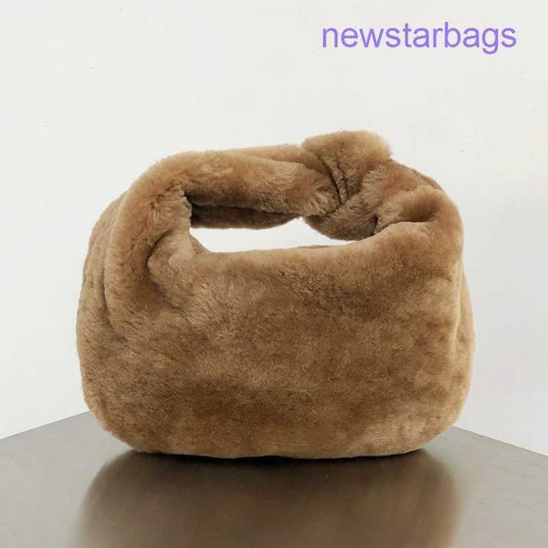 original edition bottegs venets point bags online shop family b jodie knot wool fashion versatile women's handbag
original edition bottegs venets point bags online shop family b jodie knot wool fashion versatile women's handbag