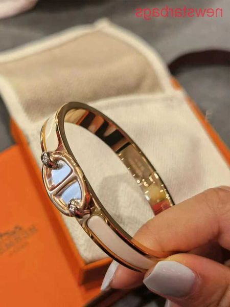 designer herm bracelet for sale shunfeng new h pig nose bracelet light luxury gold-plated high-end fashion enamel ix5x, Golden;silver
designer herm bracelet for sale shunfeng new h pig nose bracelet light luxury gold-plated high-end fashion enamel ix5x, Golden;silver