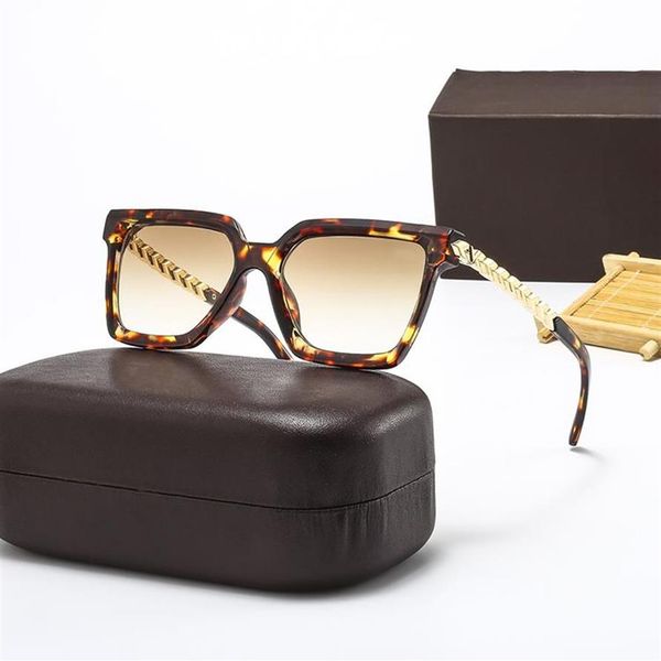 2021 fashion design sunglasses men's women 's eyeglass outdoor shades pc frame classic letter lady sun glasses mirrors u207r, White;black
2021 fashion design sunglasses men's women 's eyeglass outdoor shades pc frame classic letter lady sun glasses mirrors u207r, White;black