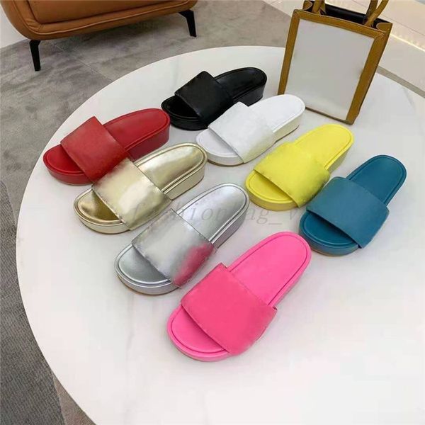 fashion sandals designer thick bottom slippers raffia embroidered flat mules black pink pine green sky blue fuchsia summer women slipper bea 
fashion sandals designer thick bottom slippers raffia embroidered flat mules black pink pine green sky blue fuchsia summer women slipper bea