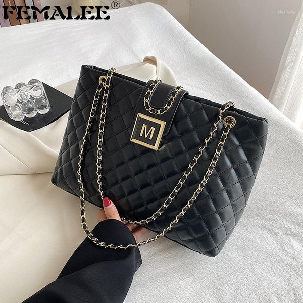 shoulder bags large diamond lattice chains casual tote designer women quilted hand underarm luxury purses handbags
shoulder bags large diamond lattice chains casual tote designer women quilted hand underarm luxury purses handbags