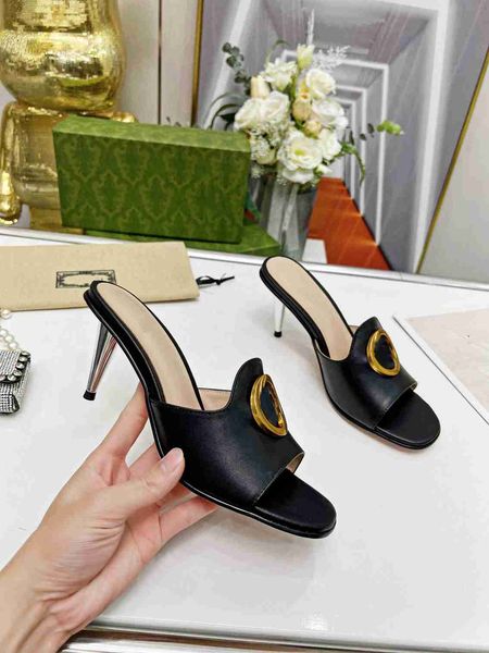 the latest designer women's luxury sandals luxury high heels leather sandals summer beach wedding shoes k042, Black
the latest designer women's luxury sandals luxury high heels leather sandals summer beach wedding shoes k042, Black