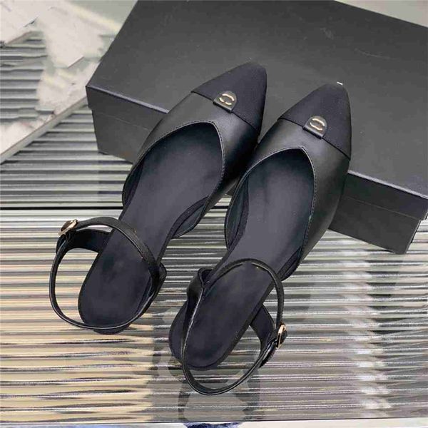 dress shoes 2023 fashion channel women leather high heel letter logo party wedding tourism holiday casual flat shoes 05-07, Black
dress shoes 2023 fashion channel women leather high heel letter logo party wedding tourism holiday casual flat shoes 05-07, Black