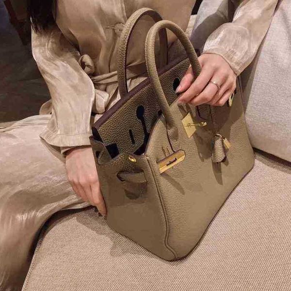 designer handbags h. temperament genuine cowhide platinum leather fashion commuter famous brand women's handbag women's big
designer handbags h. temperament genuine cowhide platinum leather fashion commuter famous brand women's handbag women's big