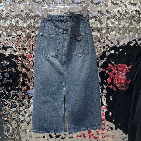 women's jeans designer p family 23 spring and summer new fashion classic triangle denim blue split casual versatile skirt kr6n
women's jeans designer p family 23 spring and summer new fashion classic triangle denim blue split casual versatile skirt kr6n