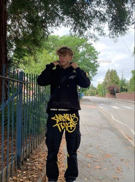 men's pants wide leg denim pants high waisted jeans harajuku vintage cargo women y2k hip hop baggy casual loose streetwear pockets trou, Black
men's pants wide leg denim pants high waisted jeans harajuku vintage cargo women y2k hip hop baggy casual loose streetwear pockets trou, Black
