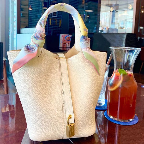 h bag designer original 2023 new genuine leather vegetable basket first layer cowhide casual bucket bag portable mommy tote female elephant
h bag designer original 2023 new genuine leather vegetable basket first layer cowhide casual bucket bag portable mommy tote female elephant